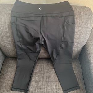ZYIA Active black crop leggings. Size 12